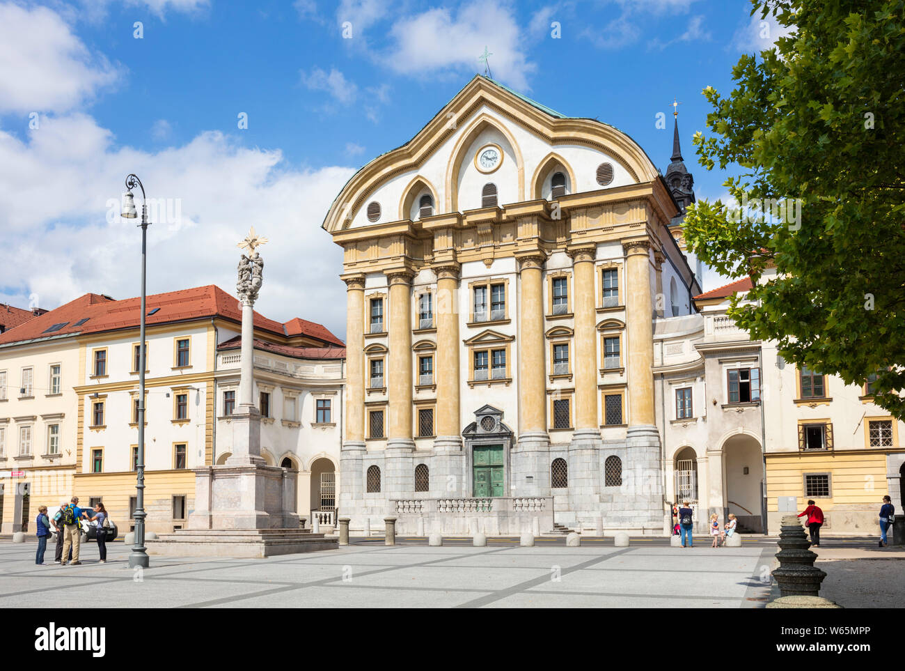 La Chiesa delle Orsoline della Santissima Trinità o Santissima Trinità Chiesa Parrocchiale di Ljubljana Slovenska cesta Ljubljana Slovenia eu Europe Foto Stock