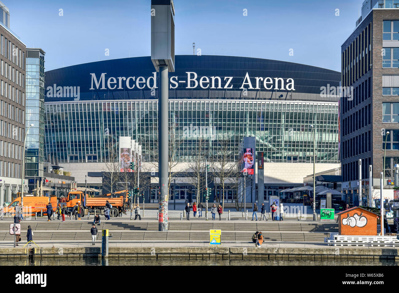 Mercedes Benz Arena, Mercedes-Benz-Platz, Muehlenstrasse, Sprea, Friedrichshain di Berlino, Deutschland, Mühlenstrasse Foto Stock