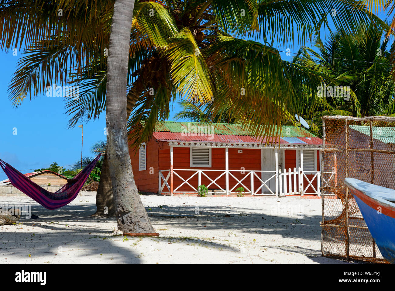 House, il villaggio di pescatori di mano Juan, isola di Isla Saona, Parque Nacional del Este, Repubblica Dominicana, Caraibi, America Foto Stock