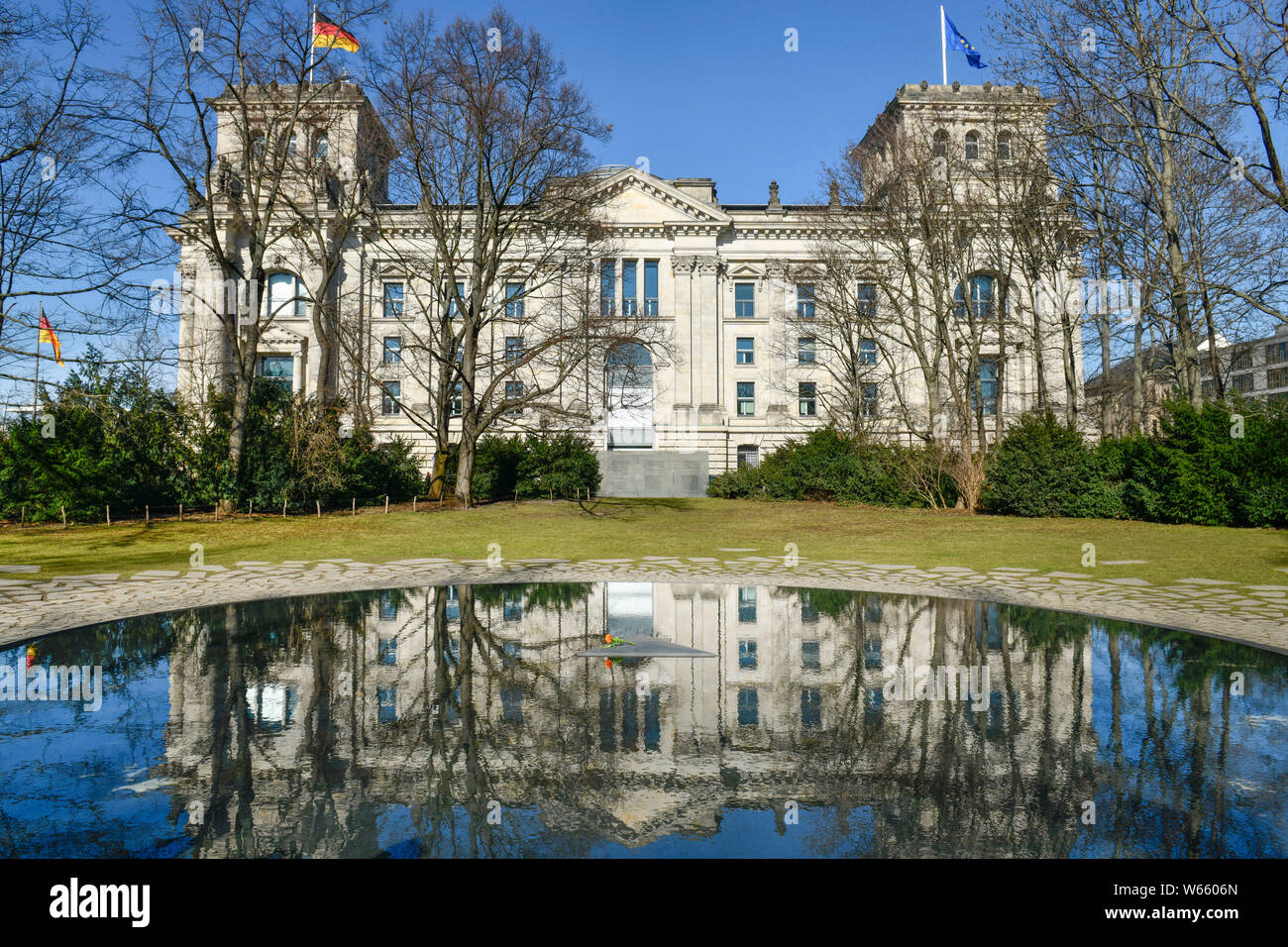 Sinti und Roma Denkmal, il Tiergarten, nel quartiere Mitte di Berlino, Deutschland Foto Stock