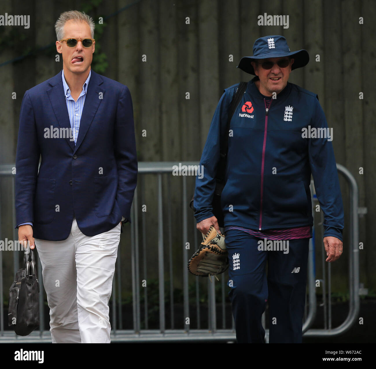 Birmingham, Regno Unito. 31 Luglio, 2019. Selettore di livello nazionale ed Smith e head coach Trevor Bayliss prima della cenere Specsavers primo test match a Edgbaston Cricket Ground, Birmingham. Credito: ESPA/Alamy Live News Foto Stock