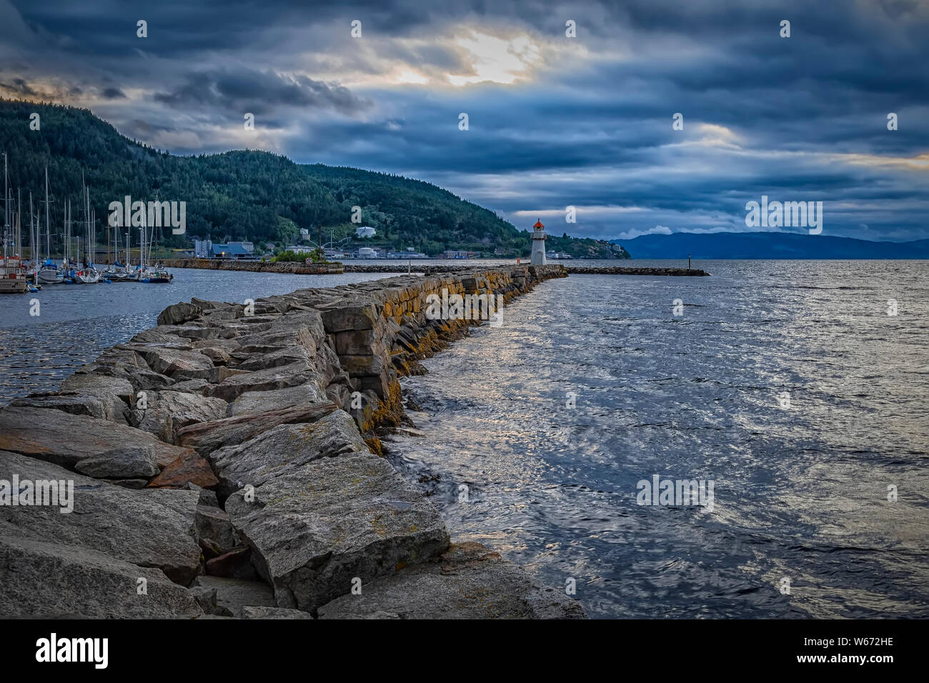 Il faro di skansen harbour nella città norvegese di Trondheim. Foto Stock