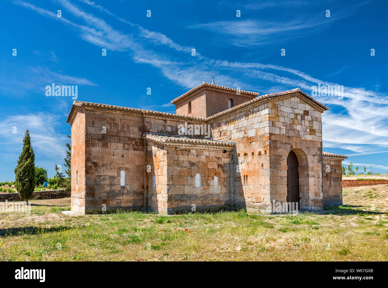 San Pedro de la navata della chiesa visigota, settimo secolo, nel villaggio di El Campillo, vicino a Zamora, Castilla y Leon, Spagna Foto Stock