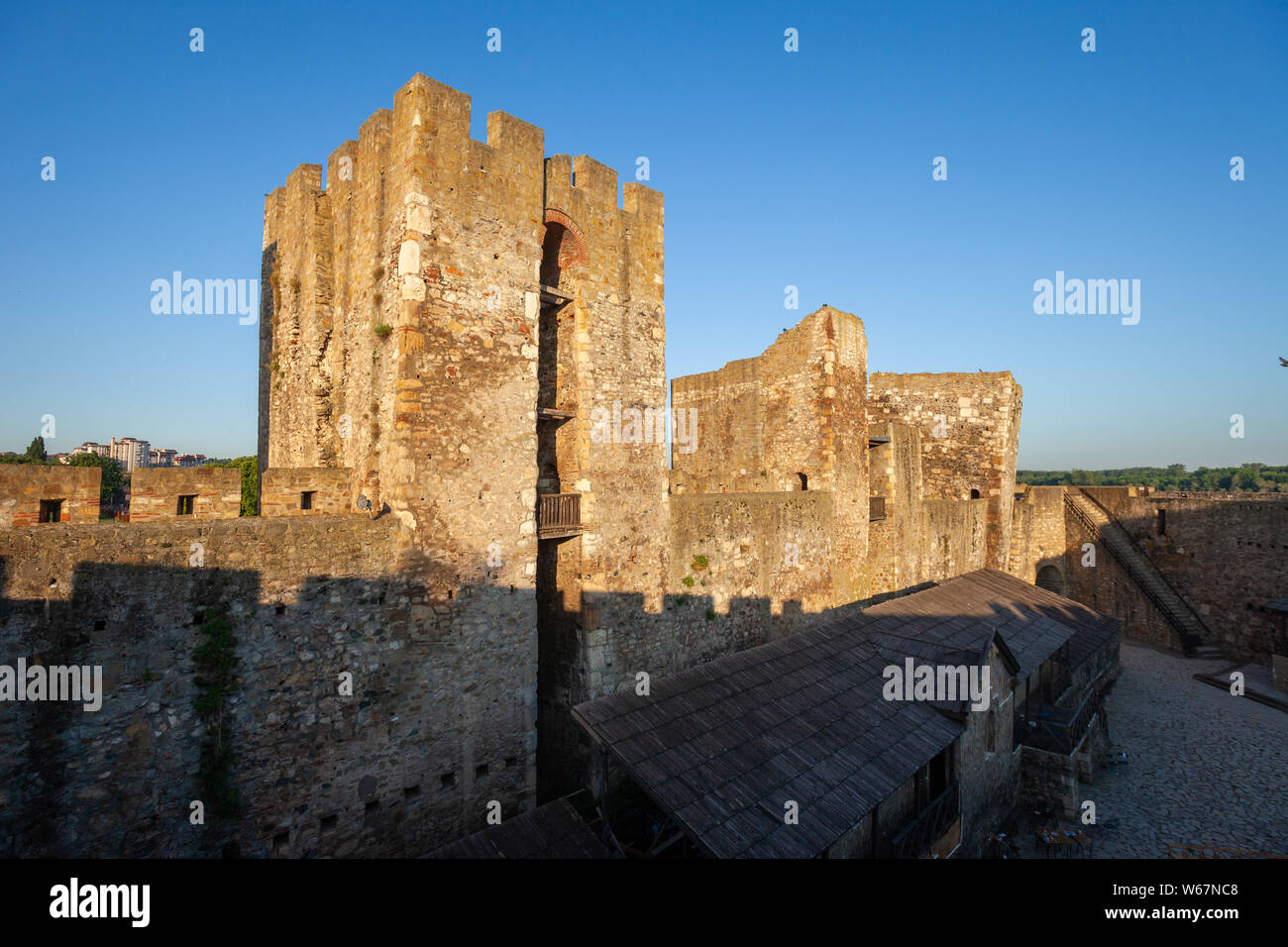 Cittadella del despota Djuradj nella fortezza di Smederevo, uno dei più grandi fortificazioni in Serbia Foto Stock