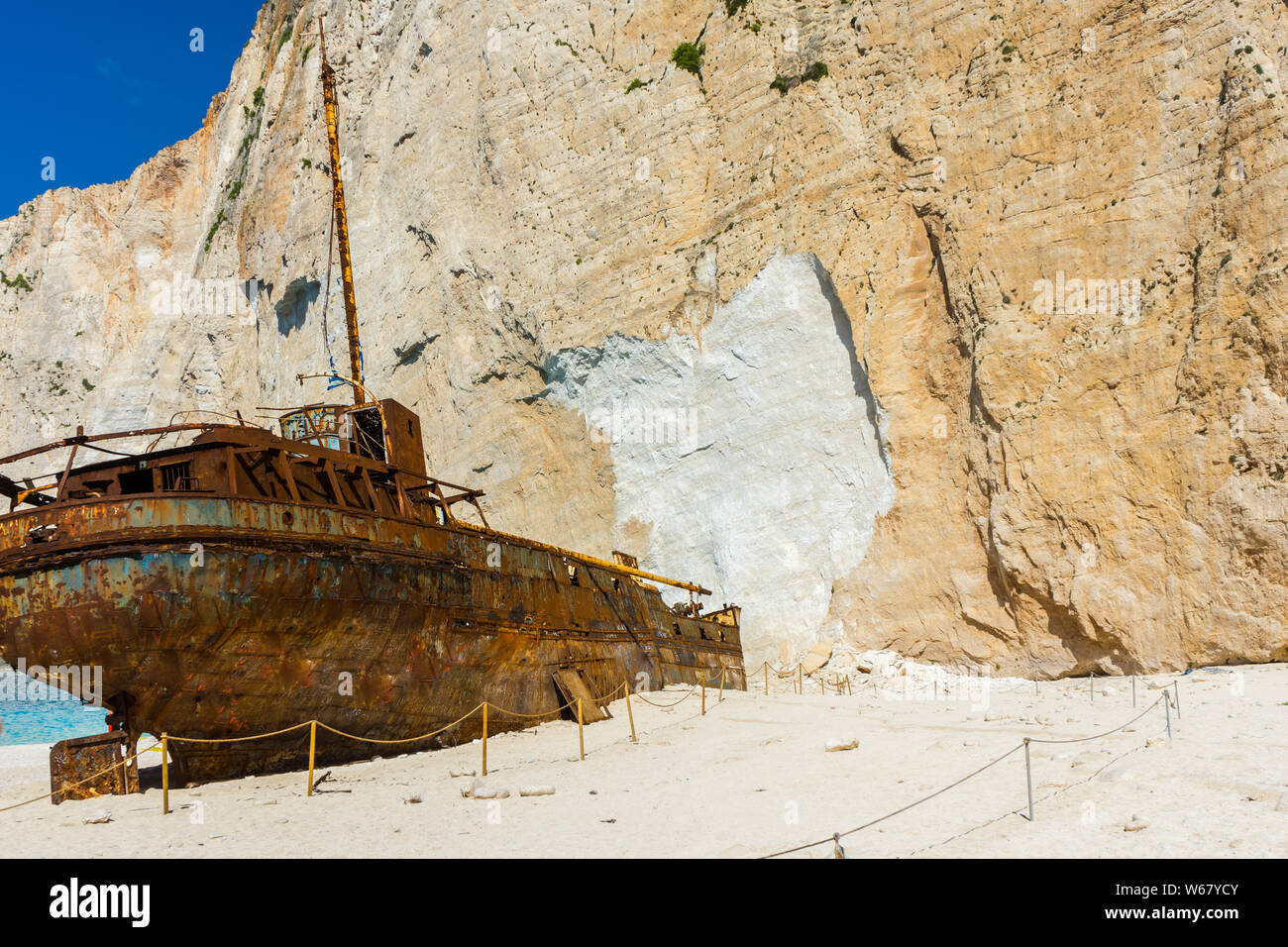 Grecia ZANTE, antico relitto arrugginito in greco navagio beach originariamente Agios Georgios Foto Stock