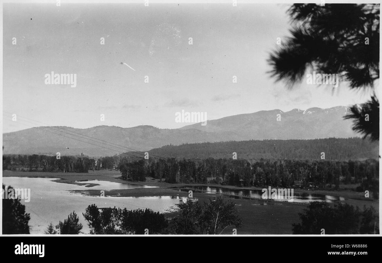 Infiltrazione dal fiume Koontenai nel west end del distretto di drenaggio n. 2. Maggio 30, 1928.; Portata e contenuto: i record relativi per il canadese per gli Stati Uniti Commissione mista internazionale di inchiesta di livelli di acqua nel fiume Kootenai e Kootenai Lago e acqua del documento di gestione dello storage e dike guasti durante le inondazioni. Foto Stock