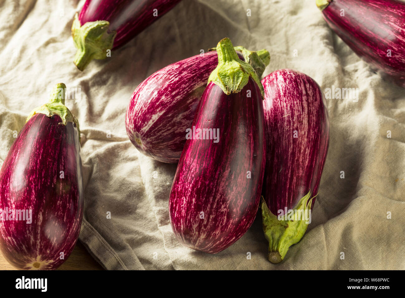 Materie organiche viola melanzane Gaffiti pronto per cucinare Foto Stock