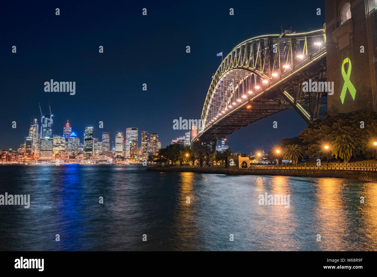 Il Ponte del Porto di Sydney è un patrimonio di acciaio elencati attraverso il ponte di arco attraverso il porto di Sydney che porta rampa, vehicular, Bicicletta e Pedonale t Foto Stock