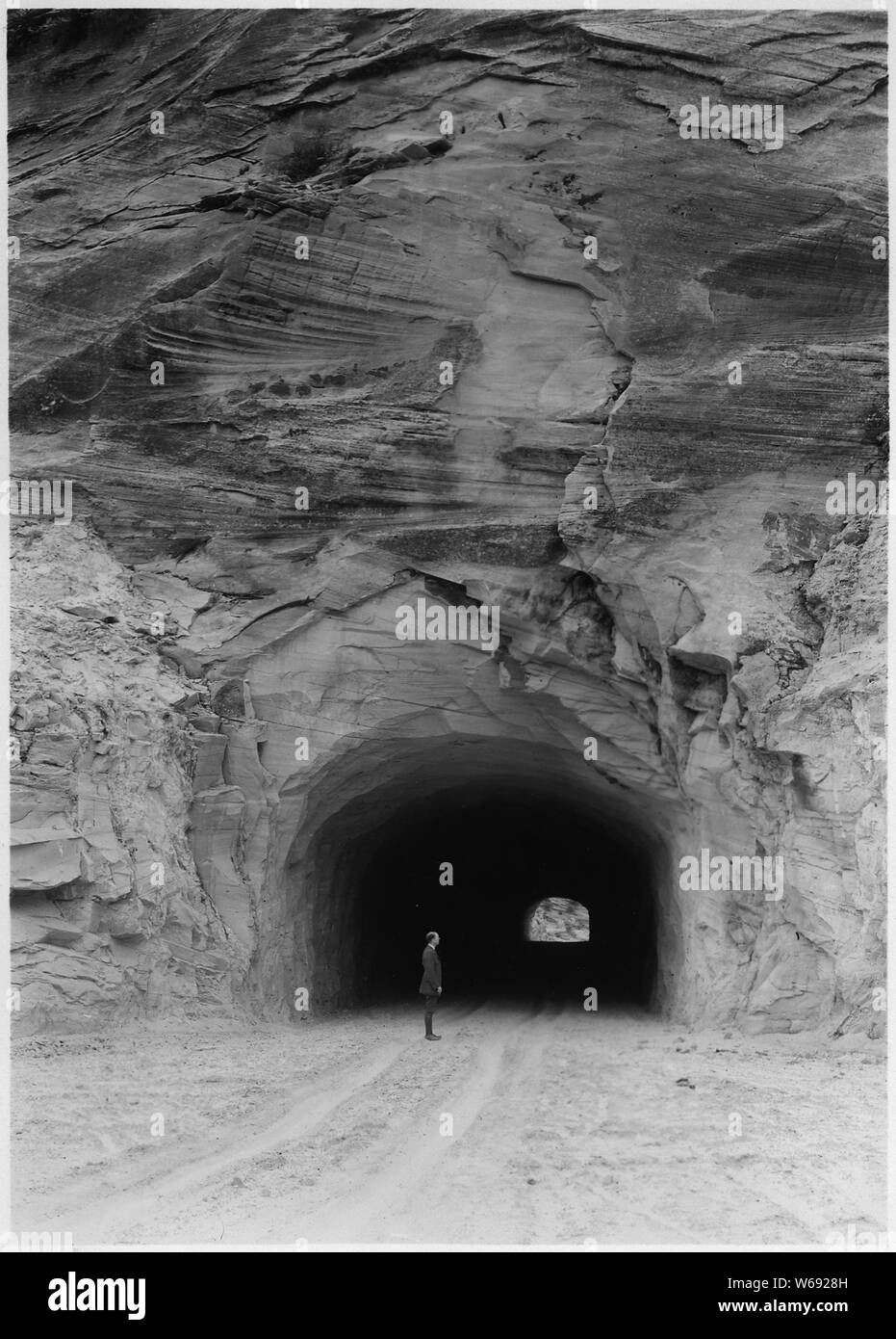 Portale ovest del piccolo tunnel, Mt. Carmelo road. Foto Stock