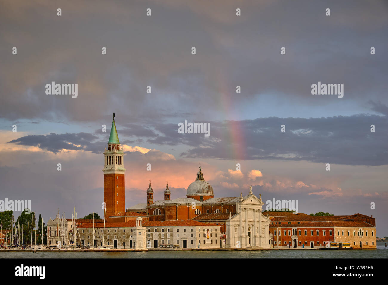 Vista di Venezia presso la chiesa di San Giorgio Maggiore Foto Stock