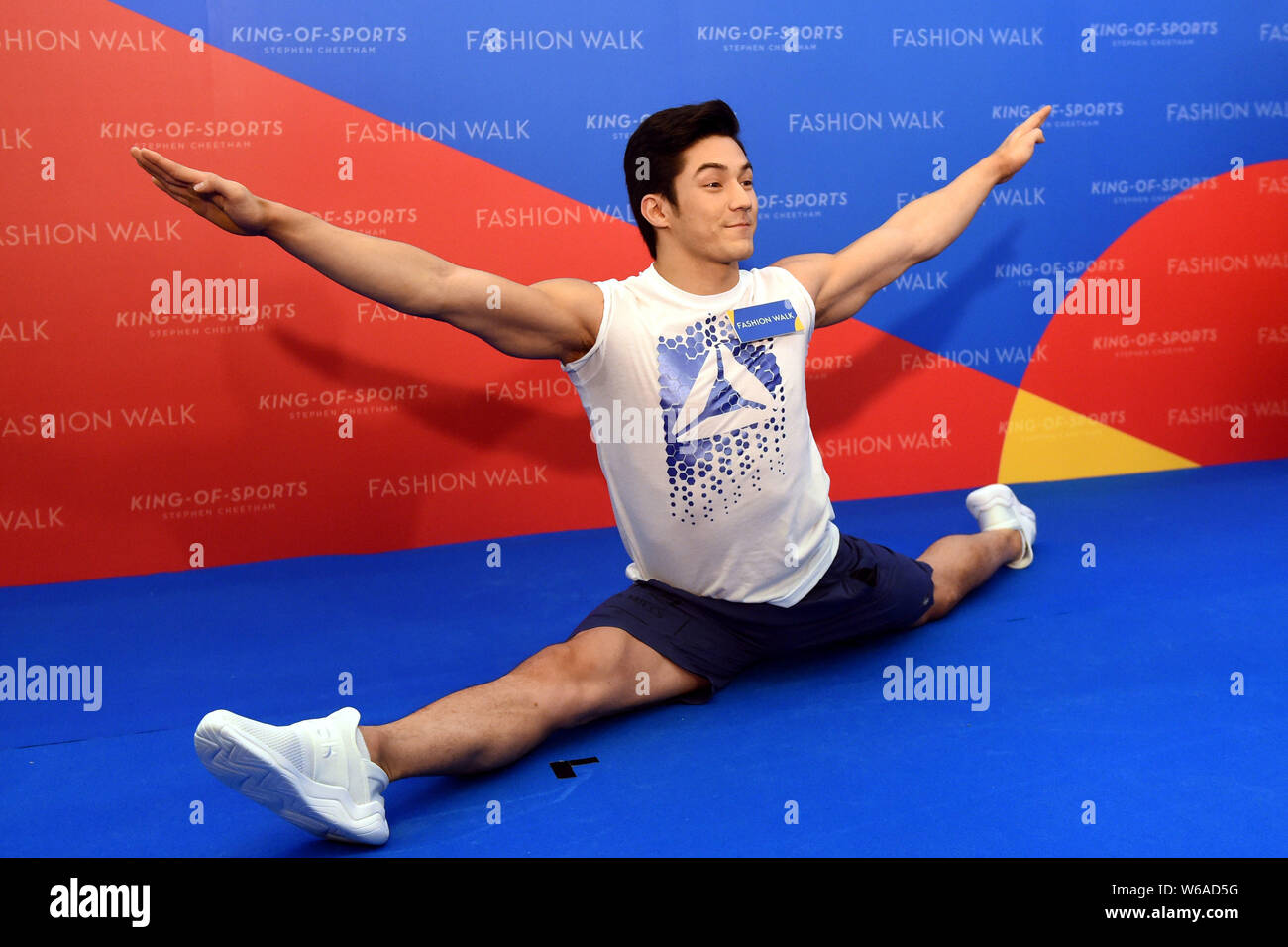 Artista brasiliano ginnasta Arthur Mariano assiste il 'Fashion a piedi re di Sport' evento in Hong Kong, Cina, 13 giugno 2018. Foto Stock