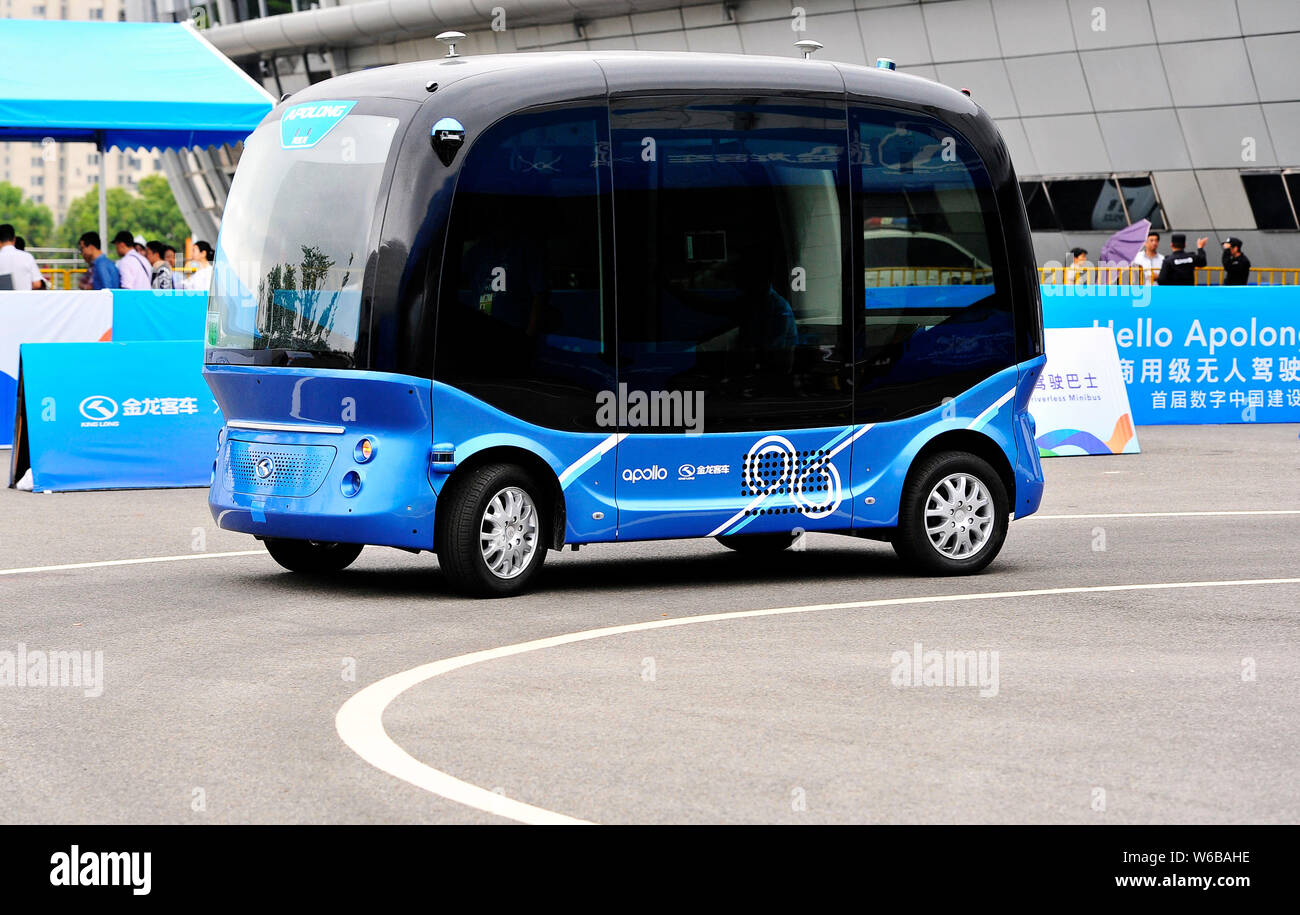 Il Apolong, la Cina la prima auto-guida bus della microcircolazione sviluppato congiuntamente da Baidu e il cinese veicolo commerciale maker re lungo, è immagine Foto Stock