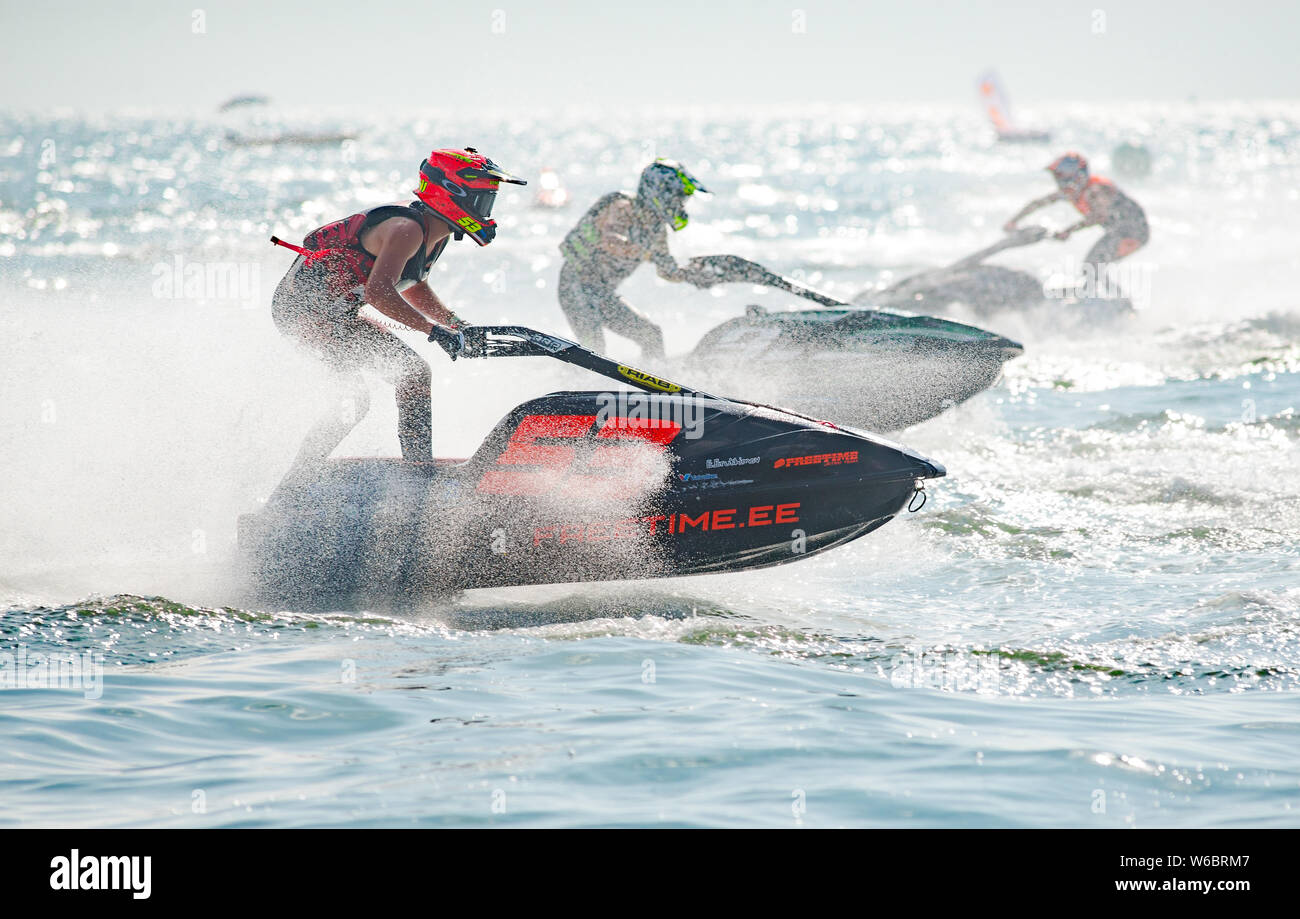 Pattaya, Tailandia - 9 Dicembre 2017: Martora Manni da Estonia competere nel Pro Ski GP Classe del Jet Ski World Cup a Jomtien essere Foto Stock