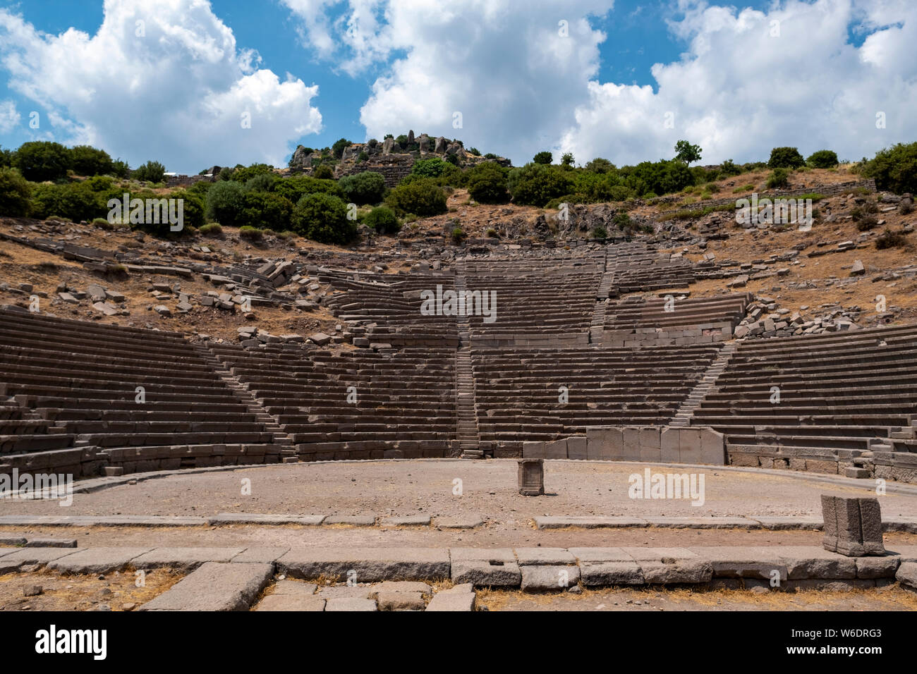 Il Greco antico anfiteatro di Assos nella moderna Turchia Foto Stock