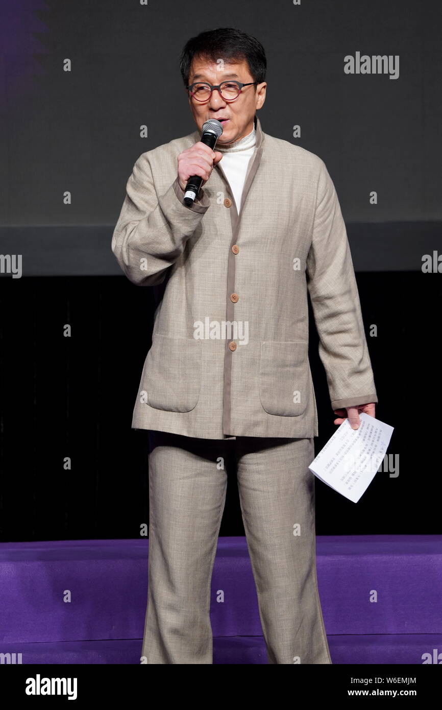 Hong Kong kungfu star Jackie Chan partecipa alla cerimonia di lancio per associazione per il miglioramento di Hong Kong di industria di intrattenimento nella Cina continentale i Foto Stock