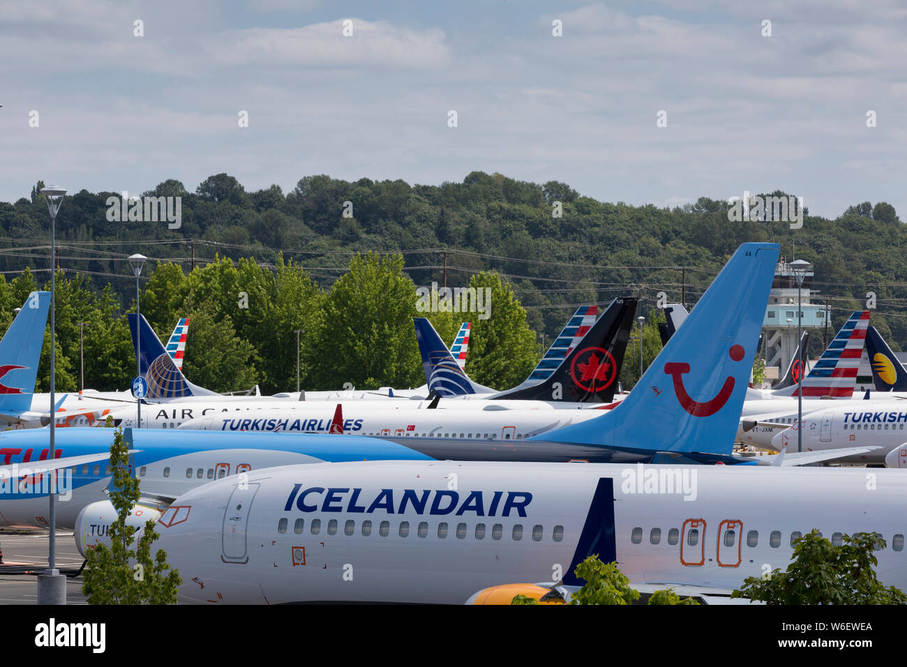 Decine di undelivered 737 MAX aeroplani riempire il Boeing impianto 2 dipendente della fabbrica parcheggio su luglio 30, 2019. Foto Stock