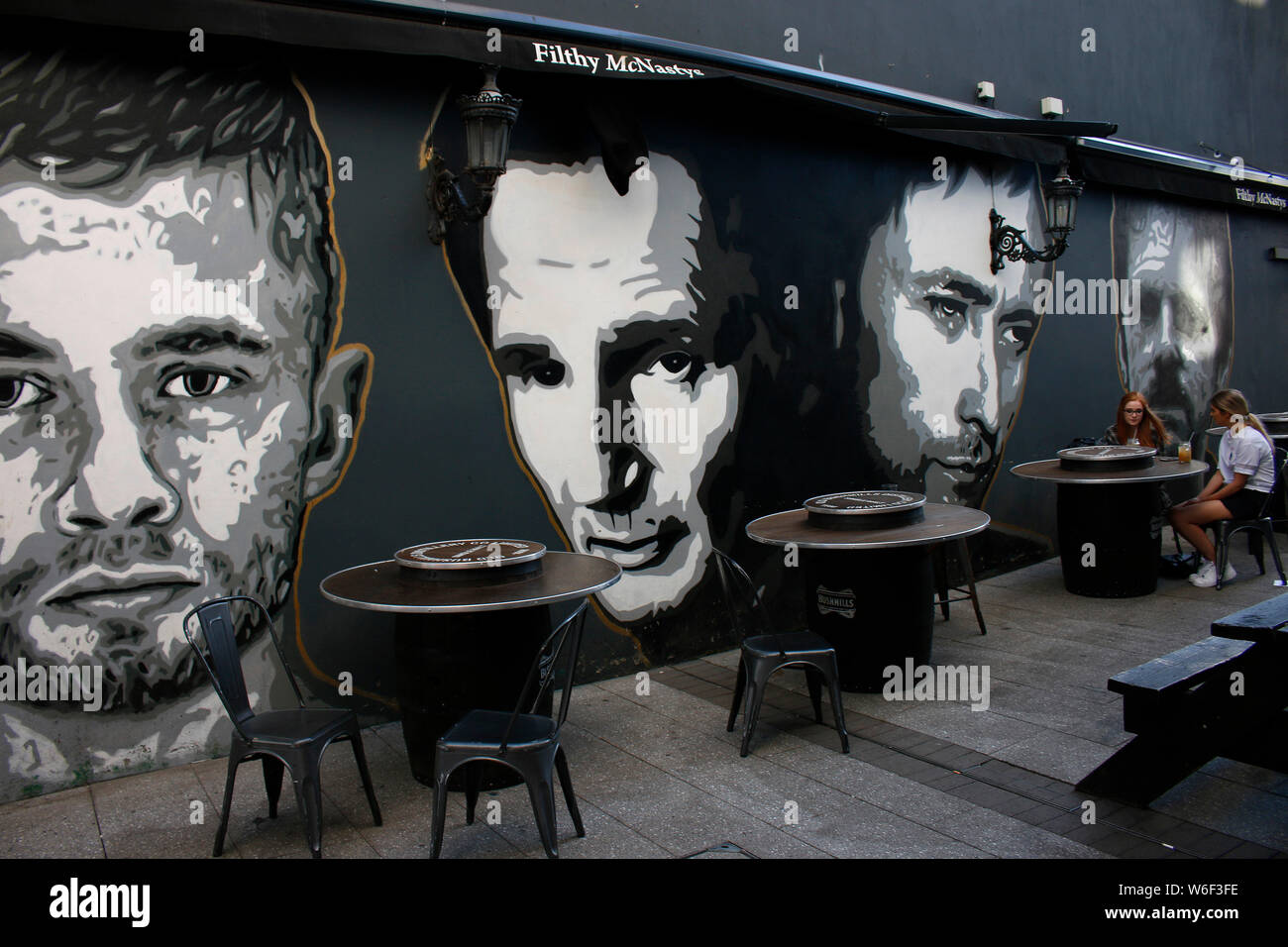 Graffity: Nordirische Helden: Liam Neeson u.a., Belfast, Nordirland/ Irlanda del Nord (nur fuer redaktionelle Verwendung. Keine Werbung. Referenzdate Foto Stock