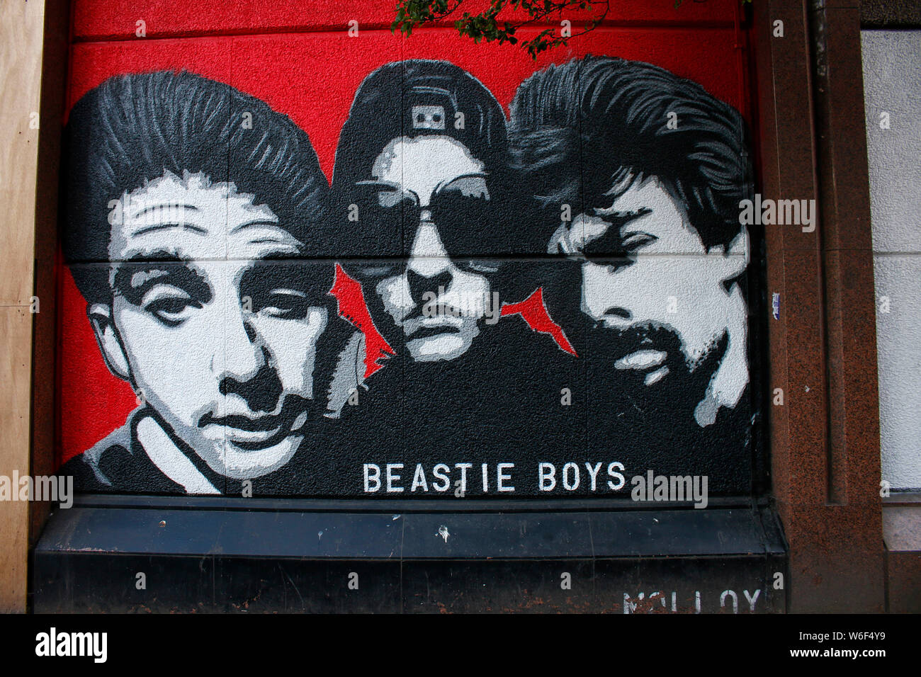 Graffity: Beasty Boys, Belfast, Nordirland/ Irlanda del Nord (nur fuer redaktionelle Verwendung. Keine Werbung. Referenzdatenbank: http://www.360-ber Foto Stock