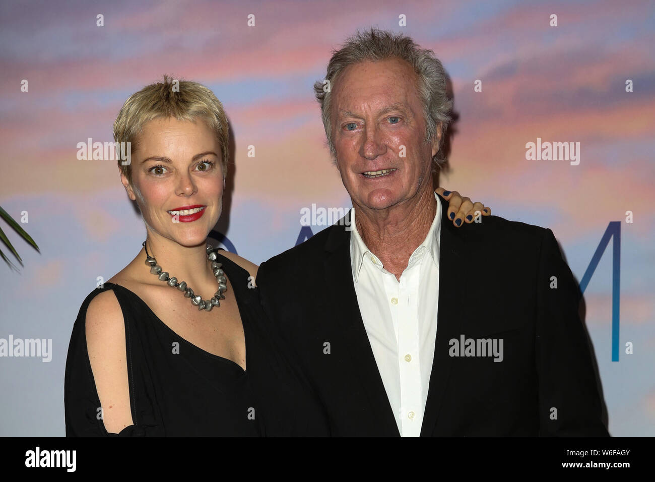 Il 1 agosto, 2019, Sydney, NSW, Australia: Bryan Brown e la figlia Matilde Brown arriva al ''Palm Beach", film Premiere di Sydney il Agosto 01, 2019 a Sydney, NSW Australia (credito Immagine: © Christopher Khoury/Australian Press Agency via ZUMA filo) Foto Stock