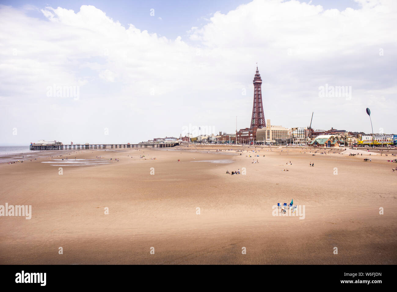 Blackpool Beach e la torre Foto Stock