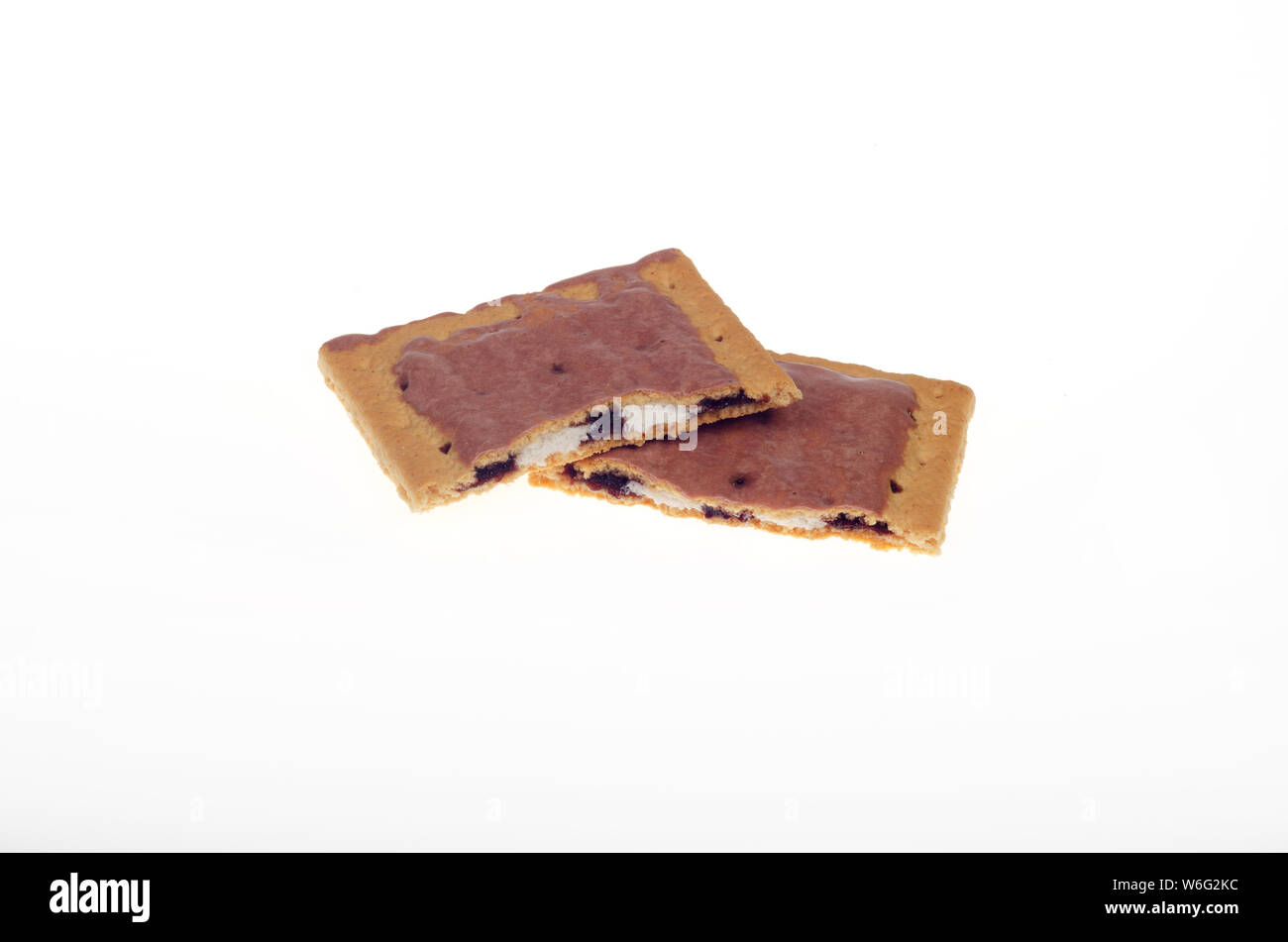 Kellogg's Chocolate frosted s'more Pop-Tart rotto in metà mostra il riempimento all'interno del tostapane pasticceria Foto Stock