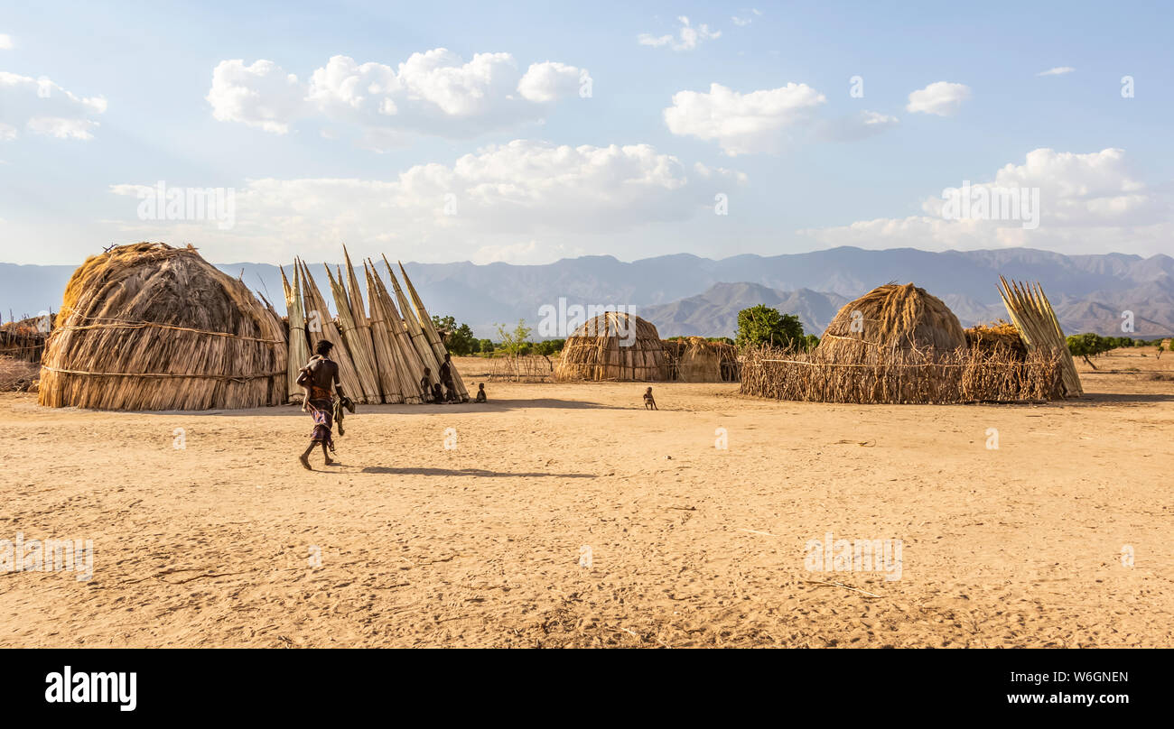 Capanne in Arbore Village; Valle dell'Omo, Etiopia Foto Stock