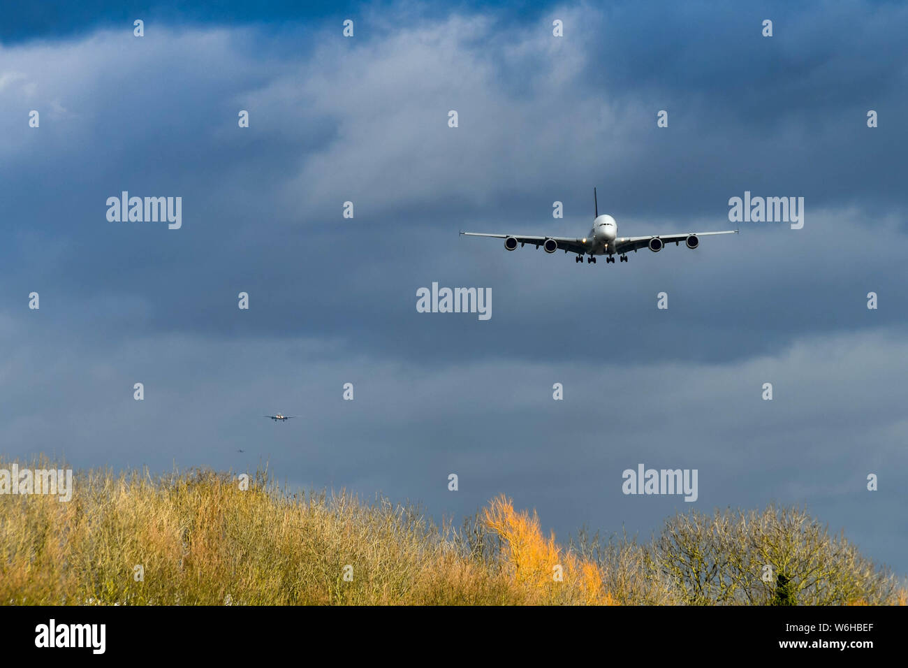 LONDON HEATHROW AIRPORT - Marzo 2019: Airbus A380 venuta in terra all'Aeroporto di Londra Heathrow. Foto Stock