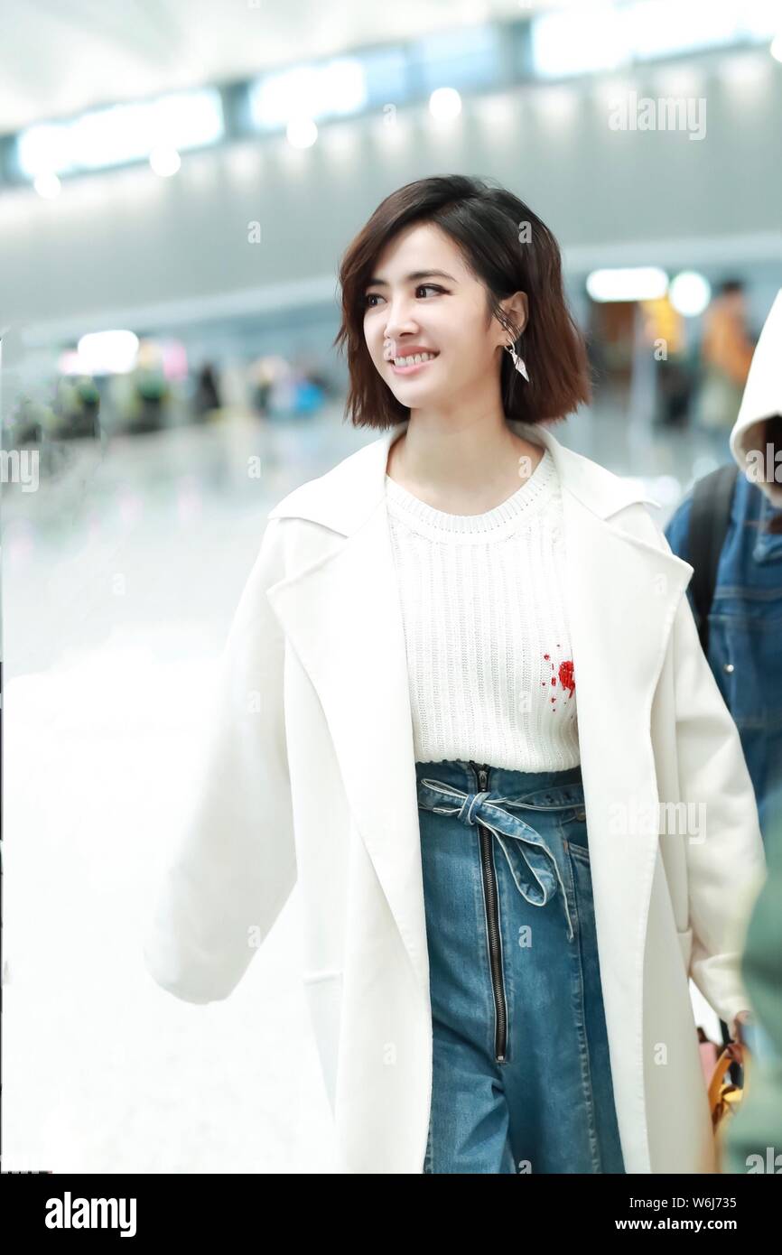 Cantante Taiwanese Jolin Tsai è raffigurato al Shanghai Hongqiao International Airport in Cina a Shanghai, 7 marzo 2018. Foto Stock