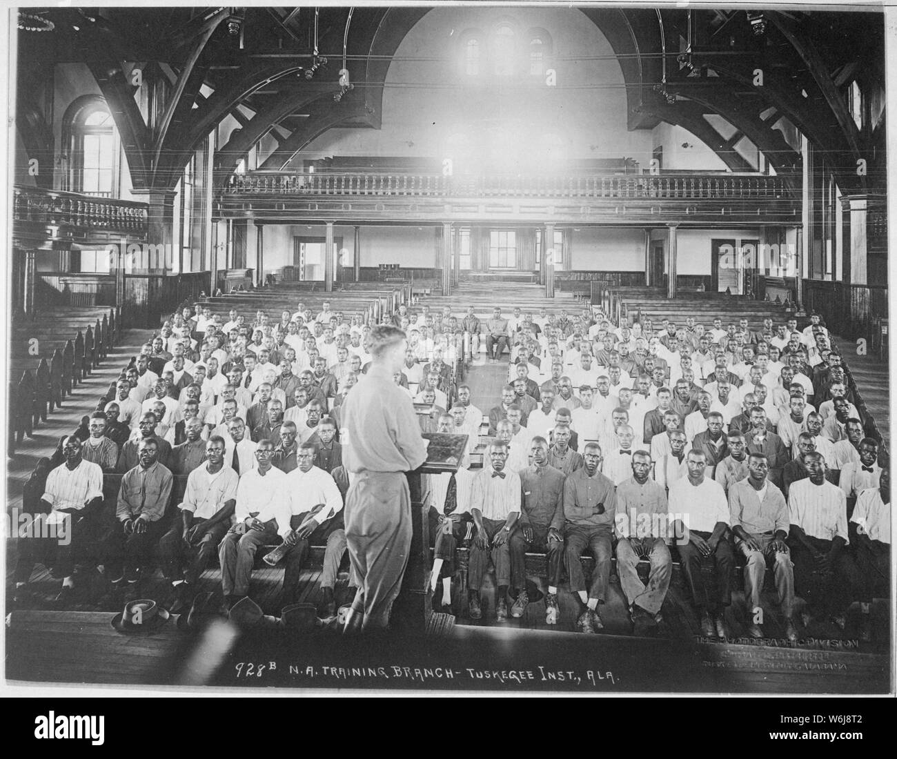Una lezione presso la S.A.T.C. Tuskegee normale e Istituto Industriale, Tuskegee, Alabama. Divisione fotografica, istituto di Tuskegee.; Note Generali: Utilizzo di guerra e di conflitto numero 447 quando si ordina una riproduzione o la richiesta di informazioni su questa immagine. Foto Stock
