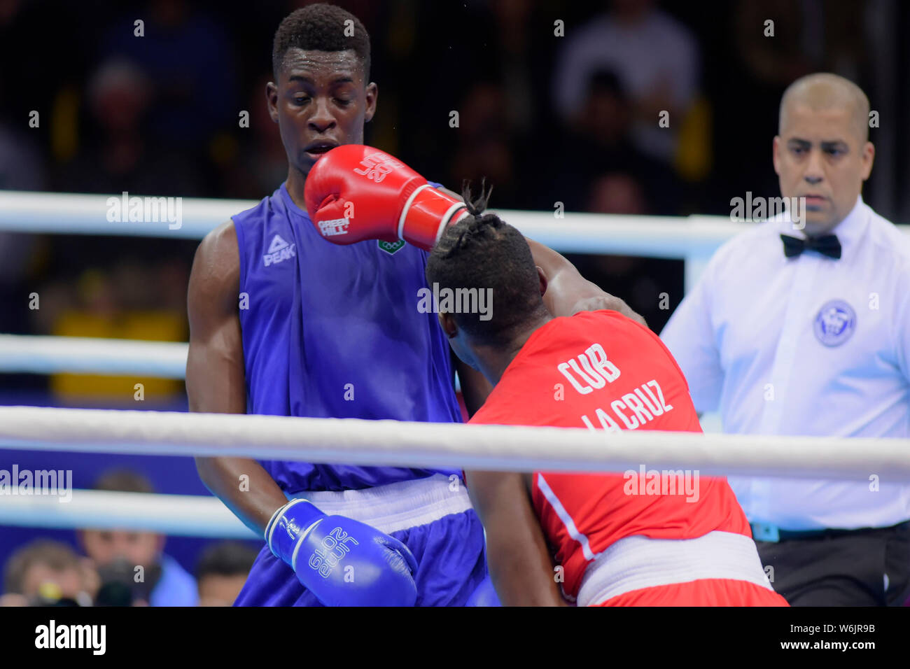 Lima, Perù. 01 Ago, 2019. Cuban Julio Cesar La Cruz Peraza facce Keno brasiliano Marley Machado negli uomini ng Fin finale. Giochi Panamericani di Lima 2019. Lima. PE. Credito: Reinaldo Reginato/FotoArena/Alamy Live News Foto Stock