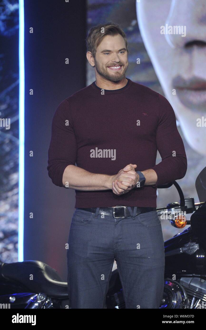 Modello americano e attore Kellan Lutz partecipa a una conferenza stampa per il suo nuovo film 'custodi della tomba' a Pechino in Cina, 15 gennaio 2018. Foto Stock