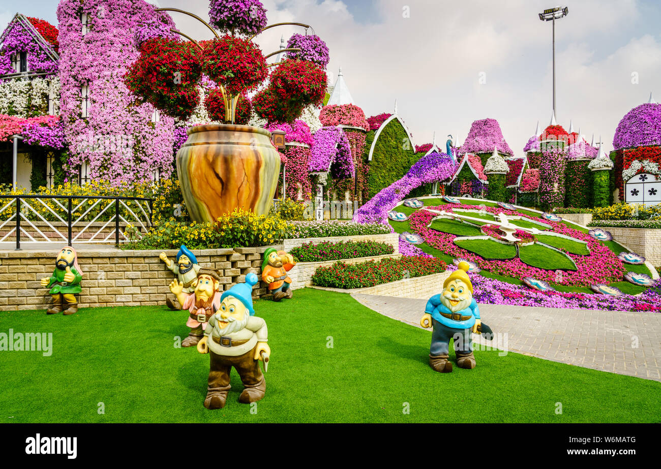 Dubai, UAE, Dicembre 22, 2018: miracolo giardino in Dubai, UAE con tema di Disney nell'inverno del 2018 Foto Stock