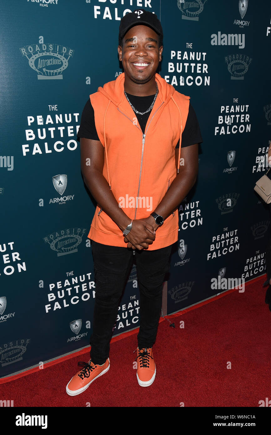 Il 1 agosto, 2019, Hollywood, California, Stati Uniti d'America: Dexter Darden assiste la vagliatura di strada Attrazioni' ''Il burro di arachidi Falcon" (credito Immagine: © Billy Bennight/ZUMA filo) Foto Stock