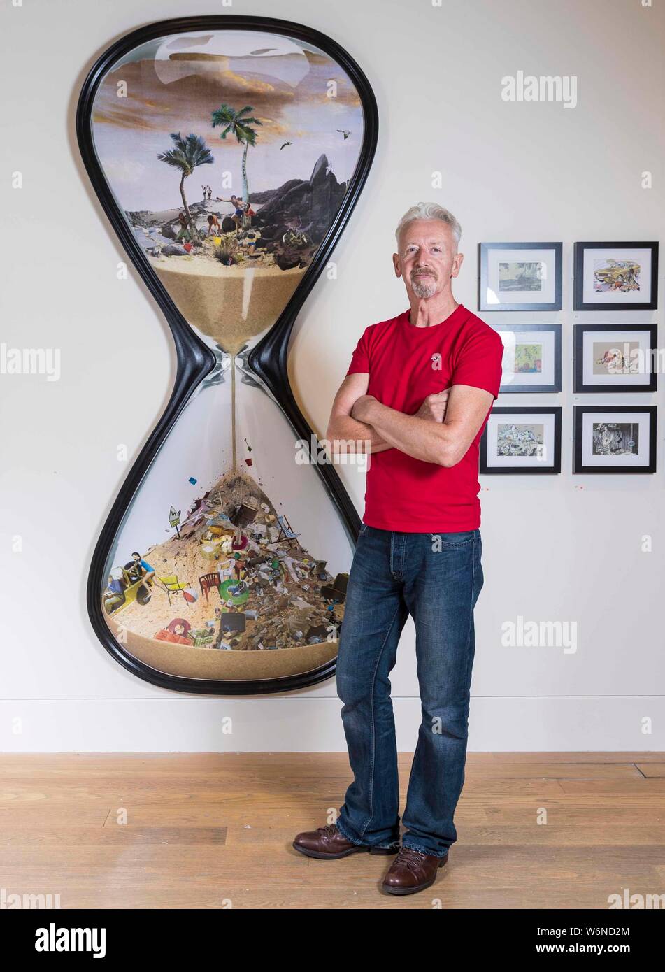 Edimburgo, Scozia, Regno Unito. 02Aug, 2019. Una mostra di collage e serigrafie di David Mach HRSA RA sarà in vista presso il Royal Scottish Academy dal 3 agosto al 8 settembre. Mach ha ottenuto un significativo riconoscimento per il suo montaggio-pubblica basato su lavori di installazione e di recente ha spostato in collage come il risultato di disporre di migliaia di immagini di magazzino residui dalla costruzione delle sue installazioni. La manifestazione comprenderà oltre 50 su piccola scala collage che sarà disponibile per la vendita a prezzi accessibili. Credito: ricca di Dyson/Alamy Live News Foto Stock