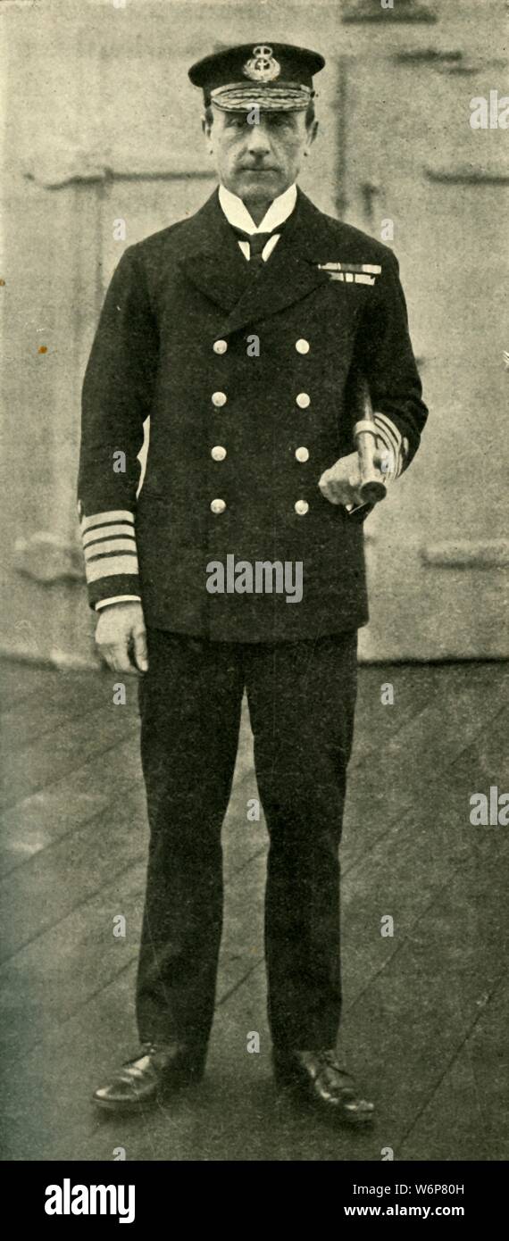 "Il Comandante in Capo, Ammiraglio Sir John Jellicoe', c1915, C1920). Ritratto di Ammiraglio Sir John Rushworth Jellicoe (1859-1935) che era al comando della Grand Fleet, la flotta principale della British Royal Navy durante la Prima Guerra Mondiale. Da "La grande guerra mondiale - una storia", Volume I, edito da Frank un Mumby. [Il Gresham Publishing Company Ltd, Londra, c1920] Foto Stock