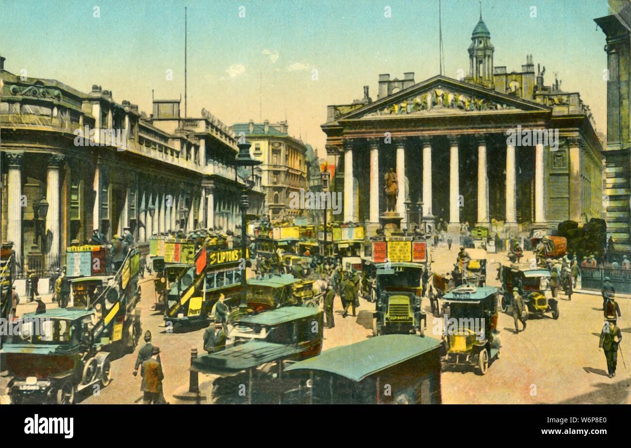 La Banca di Inghilterra e Royal Exchange, Londra, c1910. Il Royal Exchange edificio è stato inaugurato nel 1844. Cartolina. Foto Stock