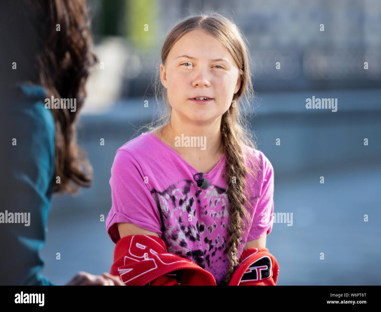 Stoccolma, Svezia. Il 2 agosto, 2019. 16-anno-vecchio clima svedese Greta attivista Thunberg ultima manifestazione a Stoccolma il venerdì prima di andare al Foto Stock