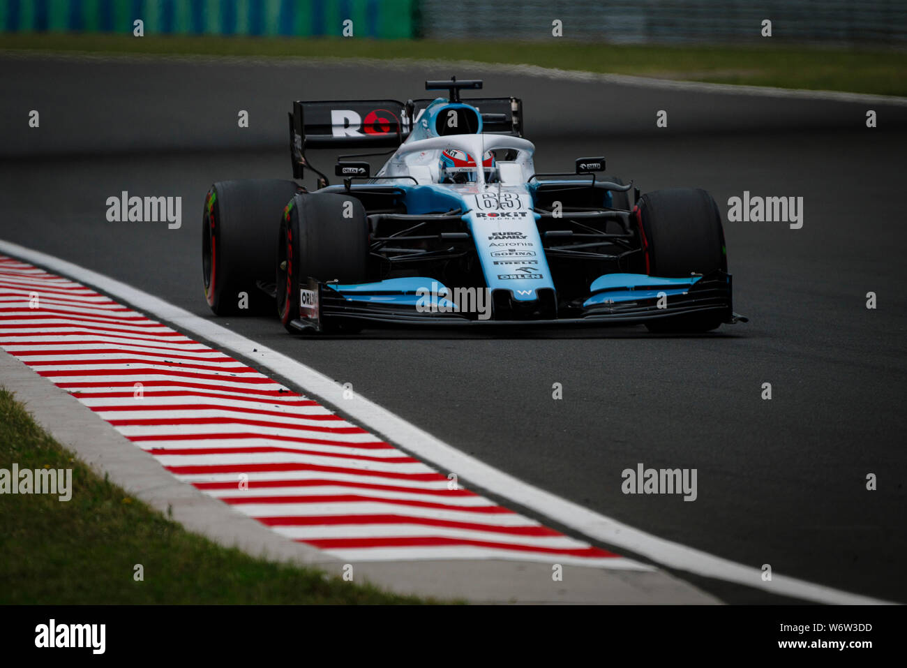 ROKiT Williams Racing driver britannico George Russell compete durante la prima sessione di prove libere ungherese della F1 Grand Prix. Foto Stock