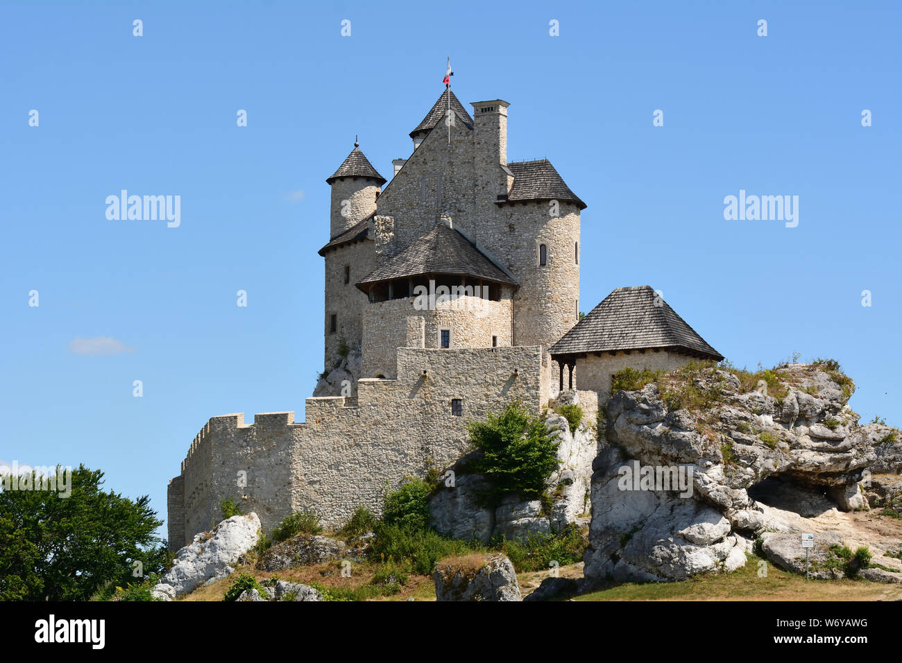 Il Royal Castle Bobolice, una delle più belle rocche sui nidi delle aquile trail in Polonia. Foto Stock