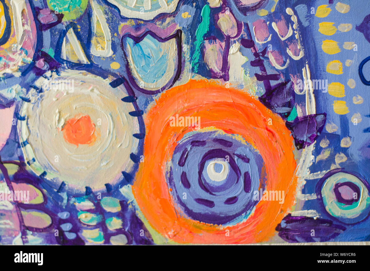 Disegnata a mano di pittura acrilica. L'arte astratta sfondo. Pittura Acrilica su tela di canapa. Colore e struttura. Frammento di opere d'arte. Pennellate di vernice. Ar moderno Foto Stock