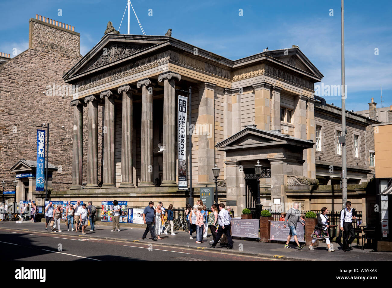 I chirurghi' Hall di Edimburgo, progettato da William Playfair, è la sede del Royal College of Surgeons di Edimburgo e Festival Luogo. Foto Stock