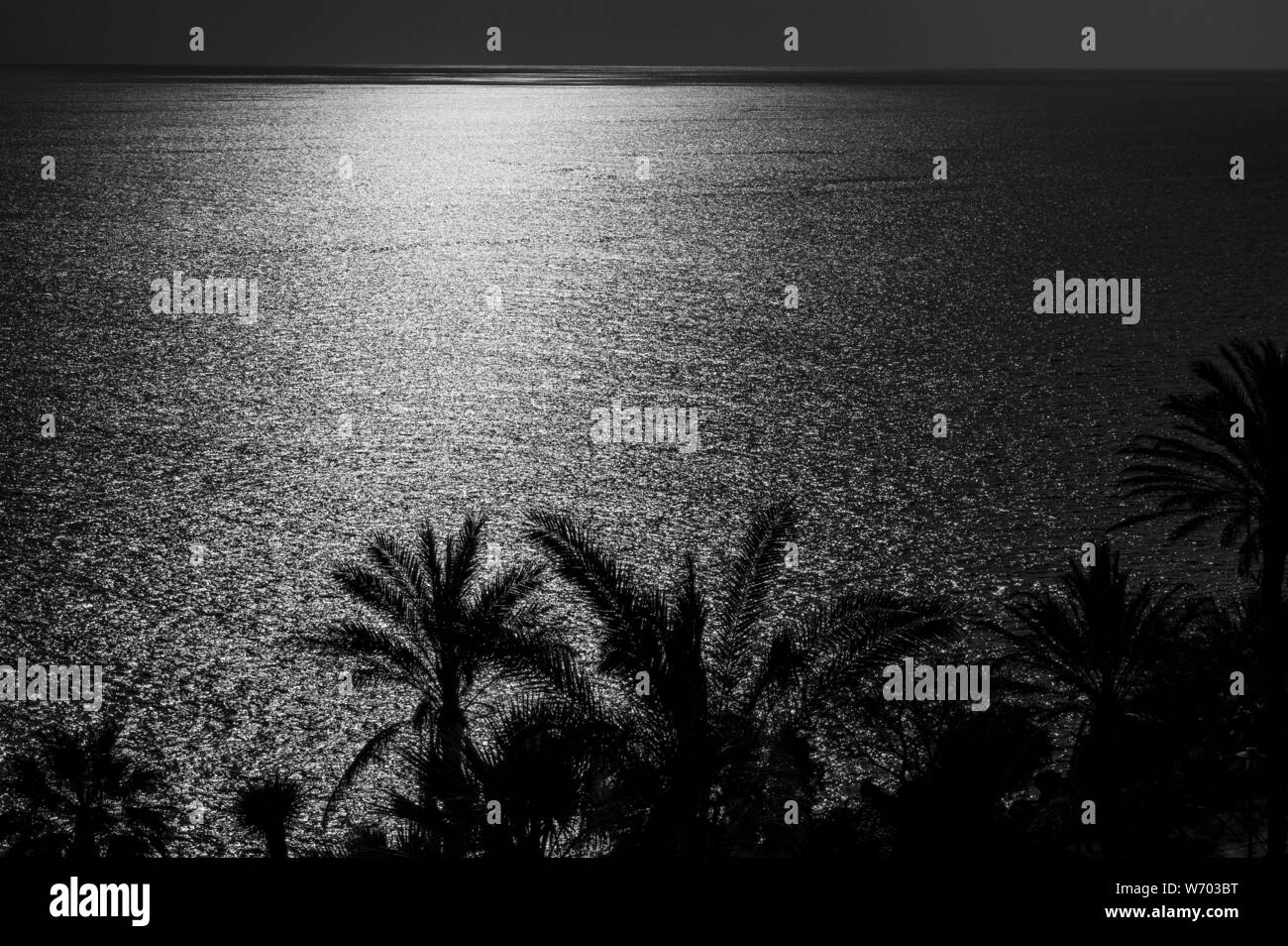 Vista notturna sul mare Foto Stock