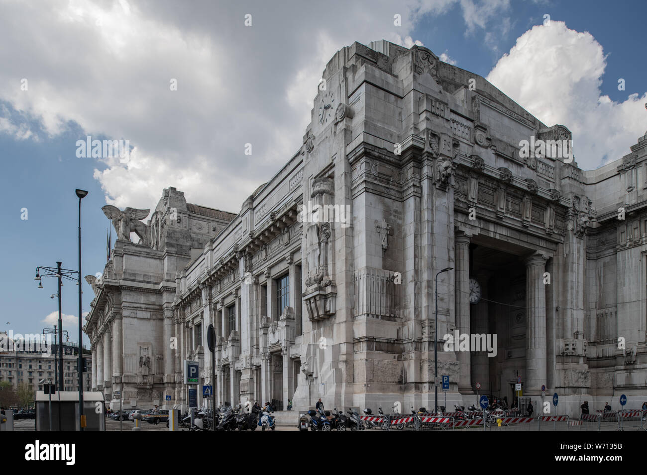 Milano, Italia - 30 Giugno 2019: Vista della Stazione Centrale - Stazione Centrale Foto Stock