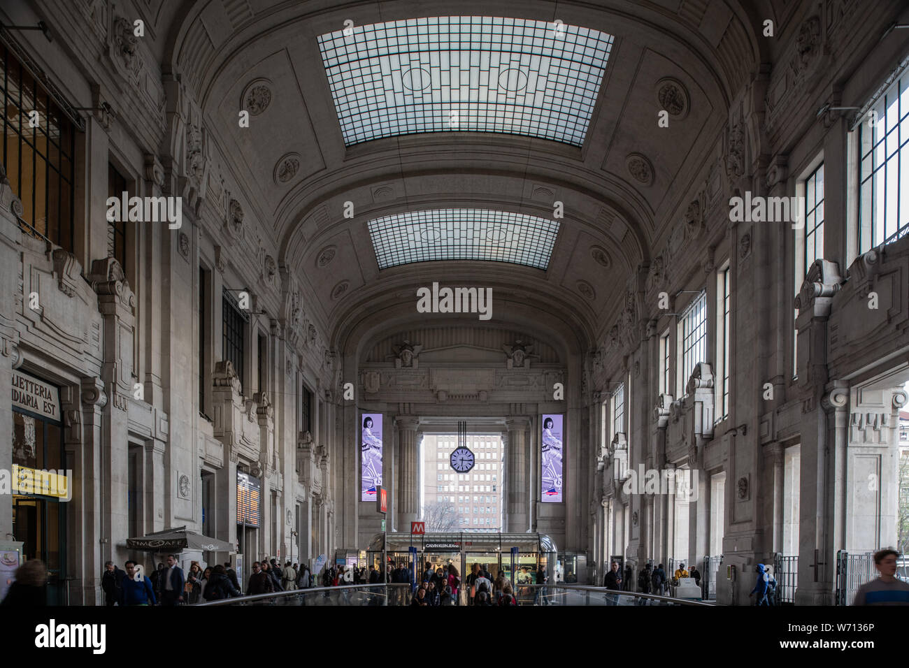 Milano, Italia - 30 Giugno 2019: Vista della Stazione Centrale - Stazione Centrale Foto Stock