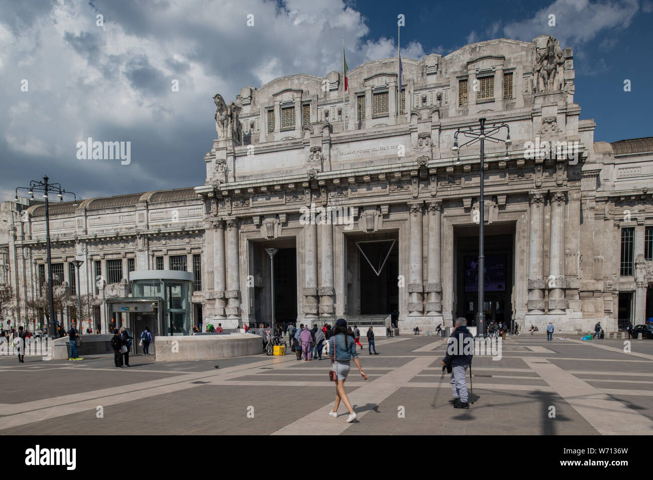 Milano, Italia - 30 Giugno 2019: Vista della Stazione Centrale - Stazione Centrale Foto Stock