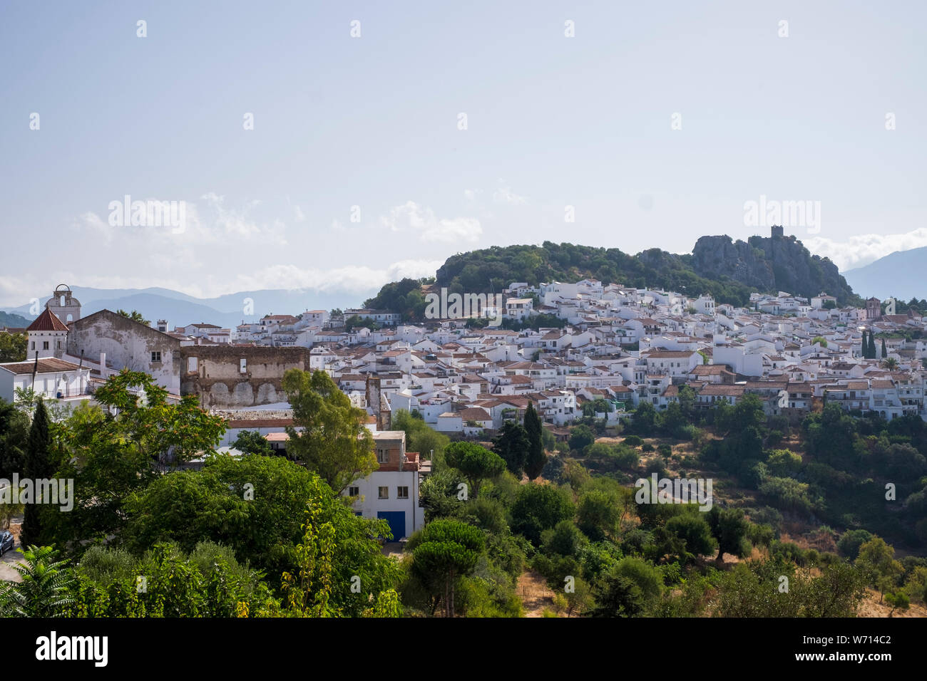 Gli antichi Pueblo Blanco, o villaggio bianco di Gaucin, Andalusia, Spagna Foto Stock