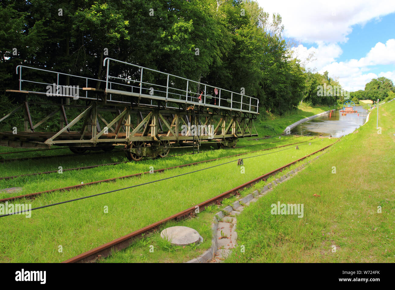 Piano inclinato e il trasporto in Katy, Polonia. Uno dei cinque, a 84 km lungo Kanal Elblaski (Elblag Canal) Foto Stock