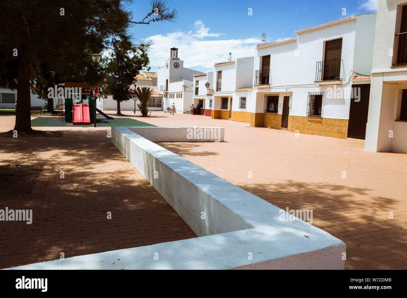 Calahonda, pronince Granada, Andalusia, Spagna : strade bianche di Calahonda villaggio della Costa Tropical. Foto Stock