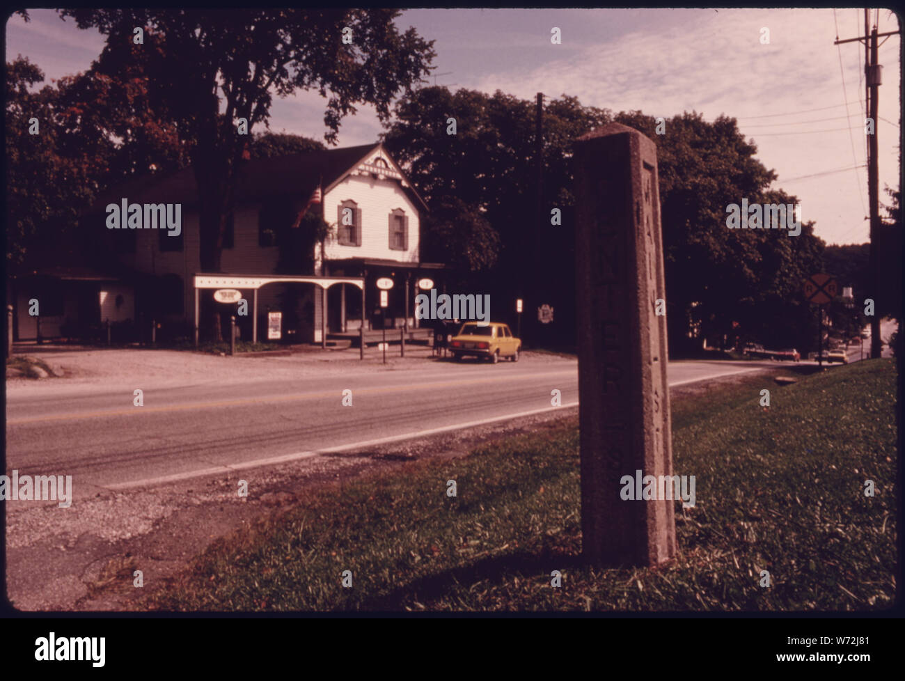 Strada principale edificio in penisola, OHIO, vicino a Akron, ospita l'ufficio postale e un negozio di articoli da regalo. Originariamente era un magazzino generale e negozio di fabbro, costruita intorno al 1860. Si tratta di uno dei numerosi restauri nel villaggio che si trova all'interno del creato di recente Cuyahoga Valley National Recreation Area, situata in una ventina di chilometri di terra non sviluppata tra il distretto metropolitano di Cleveland e AKRON. Il National Park Service sta lavorando su un MASTER PLAN PER LA ZONA Foto Stock
