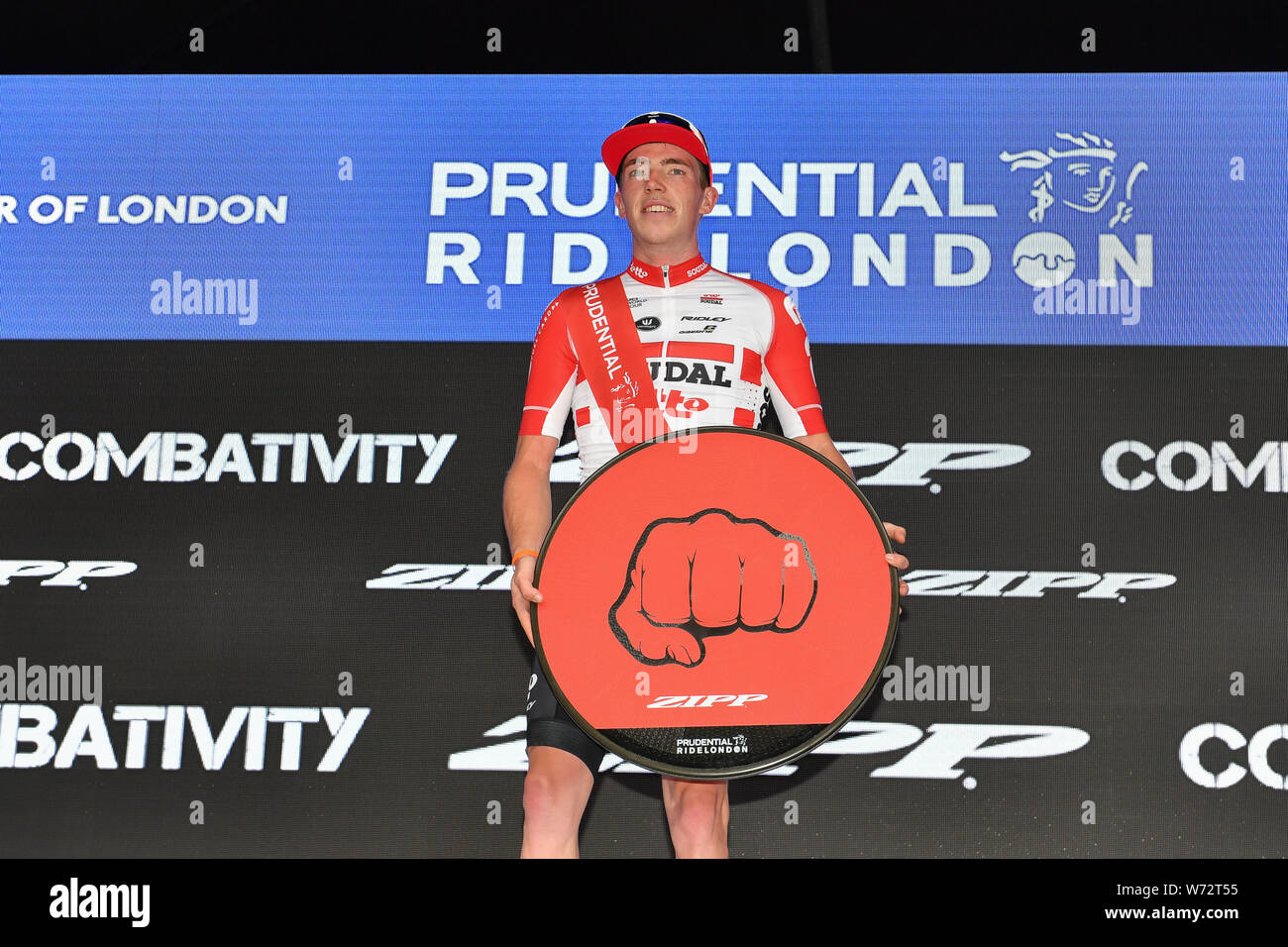 Londra, Regno Unito. 04 Ago, 2019. Stan Dewulf (Lotto Soudal) vince il Premio Combativity in giroLondon-Surrey Classic durante RideLondon prudenziali al Centro Commerciale di Domenica, 04 agosto 2019 a Londra Regno Unito. Credito: Taka G Wu/Alamy Live News Foto Stock